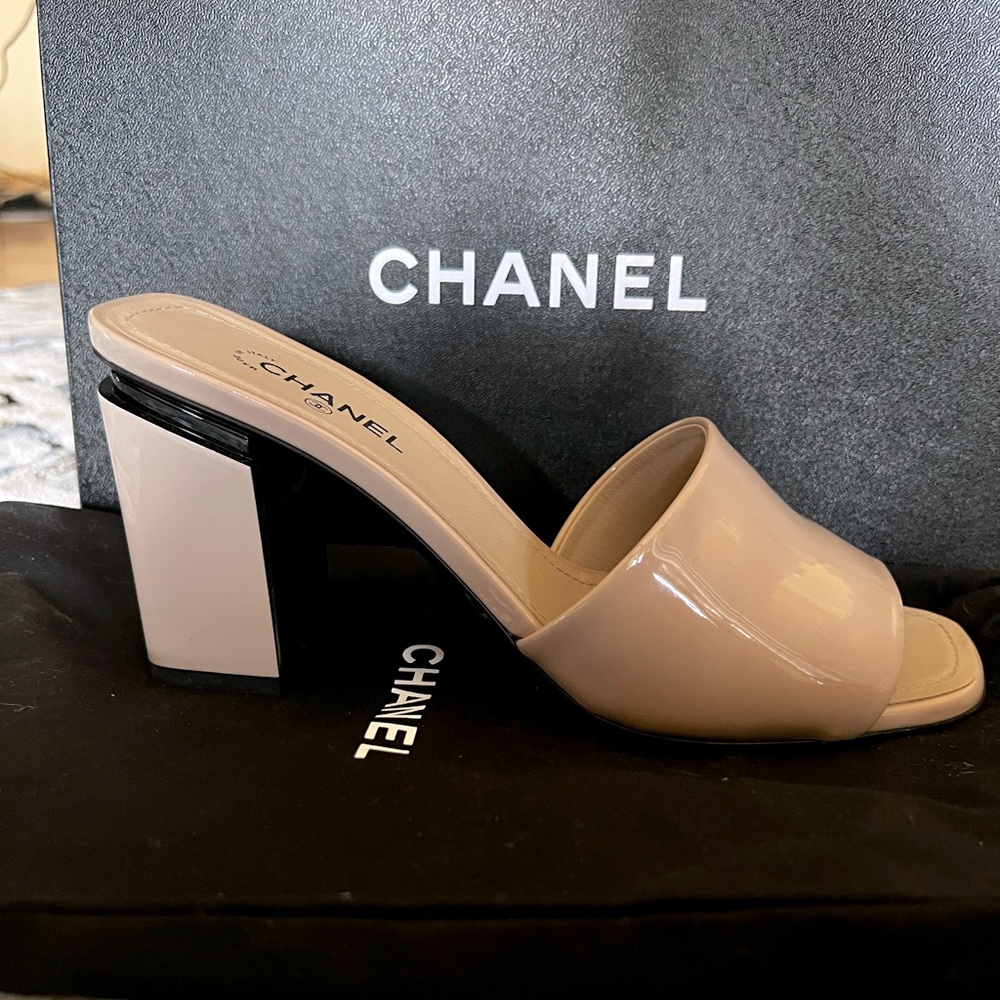 Chanel Beige/Black Mules Sandals